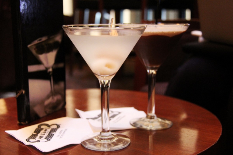 brasserie-CHATEAUNEUF GRASSE-min_martini_bar_lychee_chocolate_alcohol_liquor_happy_hour_happy-910161